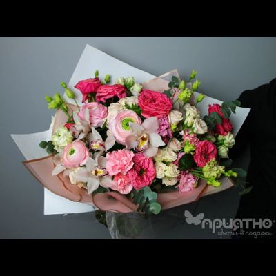 БУКЕТ ЦВЕТОВ НА ВКУС ФЛОРИСТА 15000р.