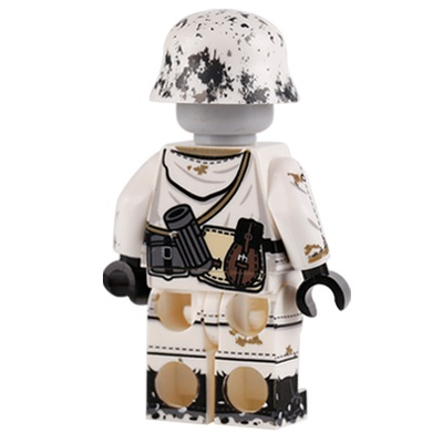 Немецкий офицер в зимнем камуфляже