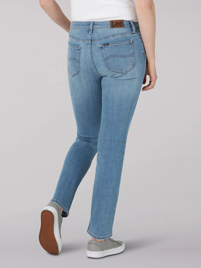 Джинсы Lee® Women's Legendary Regular Straight Jean