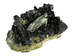 Эпидот, сросток кристаллов, Перу (57*34*25 мм, 73 г) №35867