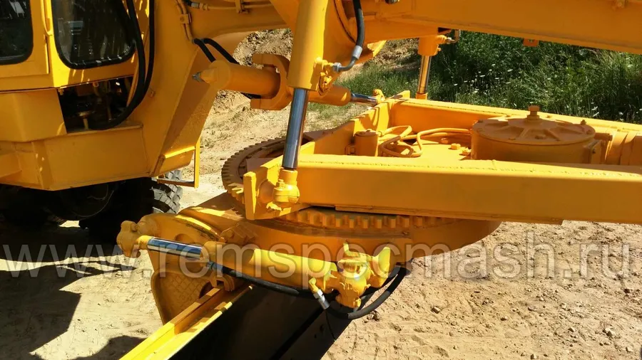 Автогрейдер ДЗ-180 после полного капремонта