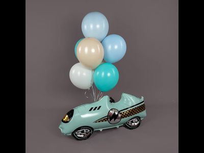 Фонтан из шаров и машинка