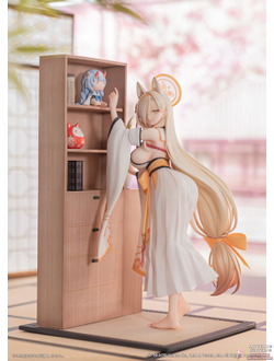 Фигурка 1/7 Куваками Кахо (Kuwakami Kaho Memorial Lobby Ver.)