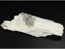 Брусит (немалит), волокнистый брусит, змеевик, коллекционный образец, Россия, КЧР, Урупский район, м-ние., Белые осыпища  (82*29*13 мм, 29 г) №29665