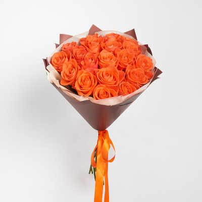 19 оранжевых роз