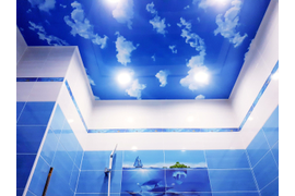 Натяжной потолок с фотопечатью в ванной комнате