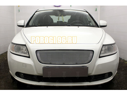 Защита радиатора Volvo S40 II (рестайлинг) 2007-2012 3D chrome верх (устанавливается вместо штатной)
