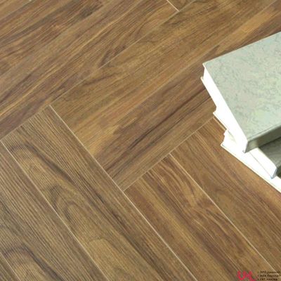 SPC ламинат Respect Орех Светлый 2305 43 класс толщина 4 мм с фаской замковый 1.452 м2