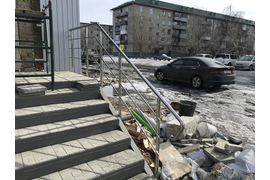 Магазин Пятерочка, поручни из нержавеющей стали № 2