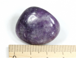 Лепидолит фиолетовый, галтовка, Бразилия (27*21*17 мм, 16 г) №35167
