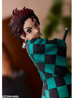 Фигурка Тандзиро Камадо (Kamado Tanjirou Pop Up Parade)