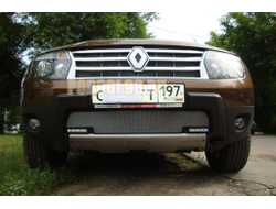 Защита радиатора Renault Duster 2011-2015 с вырезом под ДХО chrome