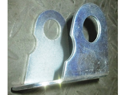 kronshteyn-krepleniya-rychaga-povorota-zheloba-st761-762e-nizhni