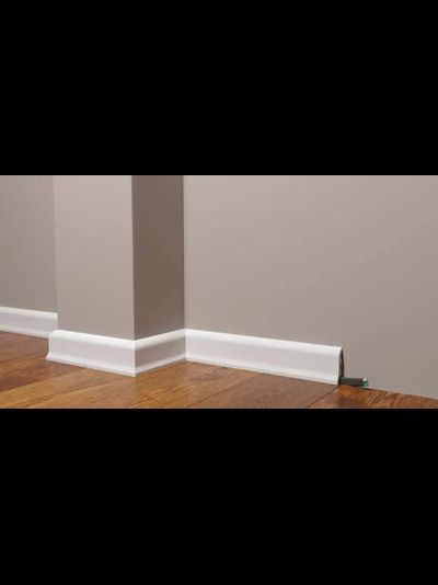 Напольный плинтус Decor Dizayn DD18, 2 метра