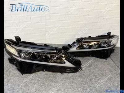 Фары Toyota Camry 70 стиль Lexus