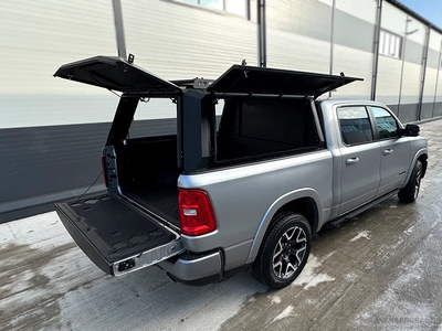 Кунг алюминиевый 3-дверный HAL со скрытой передней стойкой для RAM 1500 2018+ 5,7ft (короткий кузов)