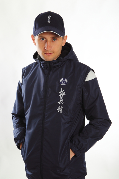 APIKA Жилет с капюшоном с вышивкой символики каратэ