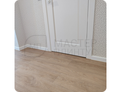 Плинтус ХДФ Dollken Cubu Flex Life 60мм Х 2,5 м Белый RAL 9003 в интерьере 8