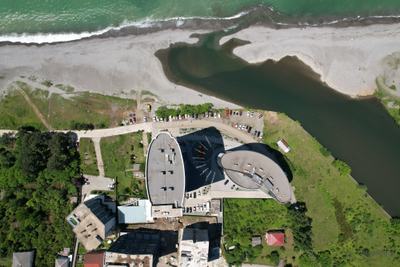 Продаётся студия с ремонтом и мебелью, в уже построенном доме, на берегу Чёрного моря. Грузия. ЖК "Tropical Garden" - 1625$/м2