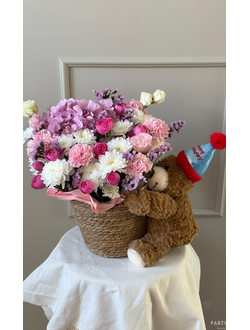 Букет цветов в кашпо