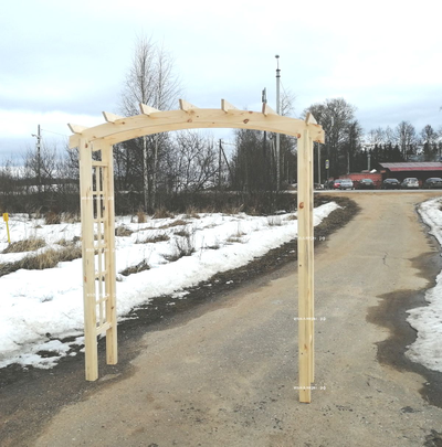 Деревянная арка для вьюнов