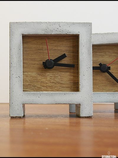 Часы настольные CUBEBRICK