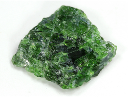 Хромдиопсид, необработанный "дикий" образец, Россия, Якутия (23*21*6 мм, 4,1 г) №28339