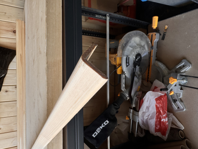 Угол деревянный клеёный 30х30 мм (3 метра)