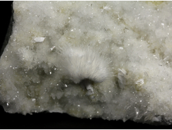 Окенит, сферолиты, Индия (80*42*34 мм, 141 г) №37633