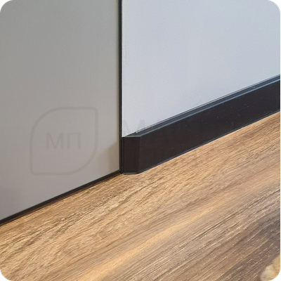 Плинтус ХДФ Dollken Cubu Flex Life 80мм Х 2,5 м 1001/1144 Черный