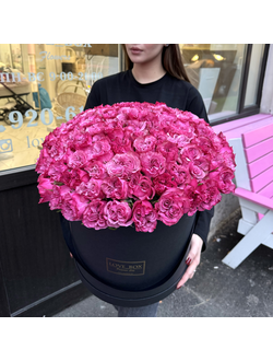 Букет в шляпной коробке XXL с пионовидными розами