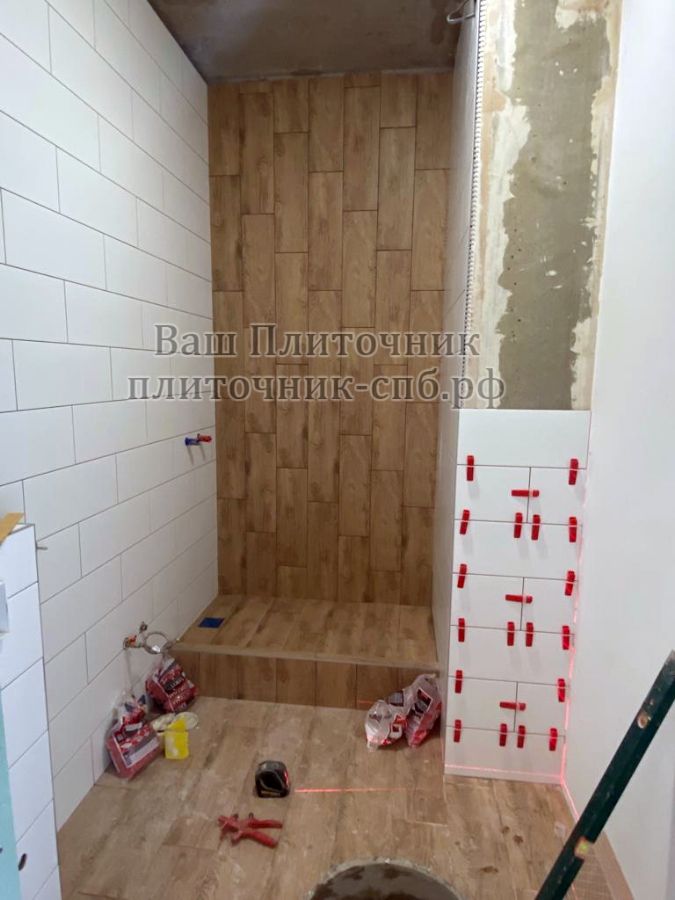 Укладка керамогранита и кафеля в душевой