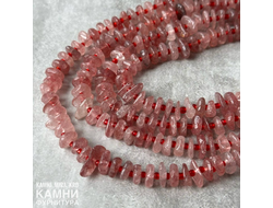 "Клубничный кварц" кварц с включениями чипсы фри-форм 8-14х3-4 мм, цена за нить 19 см