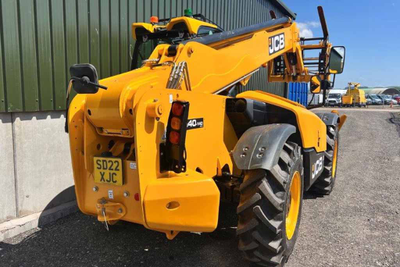Погрузчик телескопический JCB 540-140