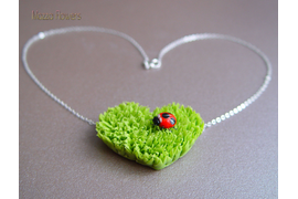 Кулон "Травяное сердечко"