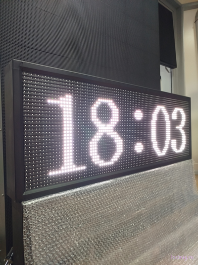 Уличные часы-[88:88]-t-370х1010мм (белые)