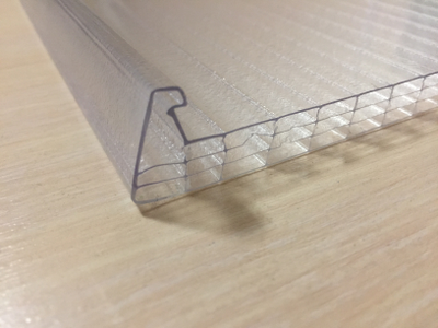 Поликарбонатная панель с замковым креплением