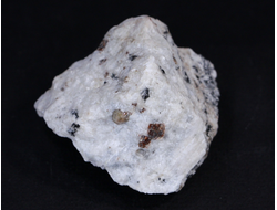 Циркон (кристаллы в породе), Россия, Южный Урал, Вишневые горы (53*37*37 мм, 77 г) №17782