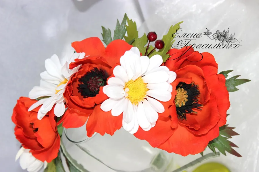 Работа Елены Герасименко. Использован силиконовый молд "Маковки".