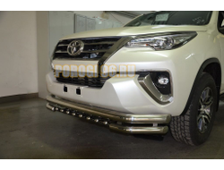 Защита переднего бампера тройная с защитой акула d76/60/42 для Toyota Fortuner 2017-