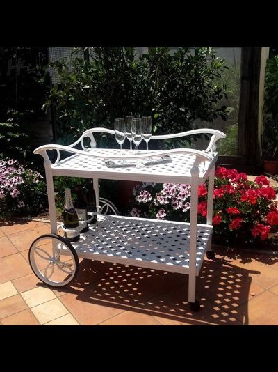 Белый сервировочный столик из литого алюминия