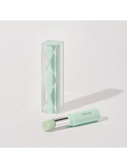 Успокаивающий липосомальный бальзам для губ с центеллой YNM Fresh Green Lip Balm
