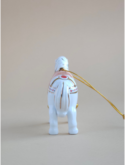 Лошадка (фарфор)