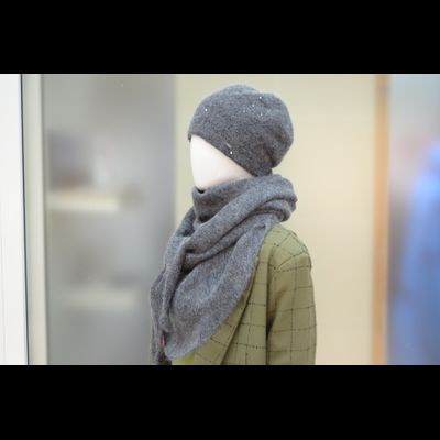 Антрацитовый шарф платок женский с пайетками Италия Vizio 6943 ST