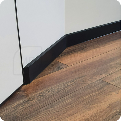 Плинтус ХДФ Dollken Cubu Flex Life 80мм Х 2,5 м 1001/1144 Черный