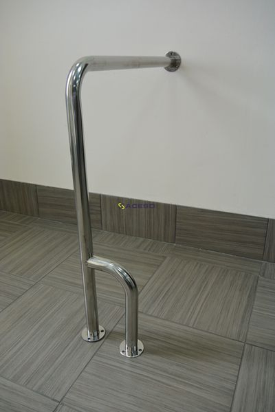 Поручень стационарный Г-образный, нержавеющая  полированная  сталь 850 x 750   Левое или правое