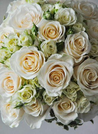 Букет невесты с белой розой Вендела