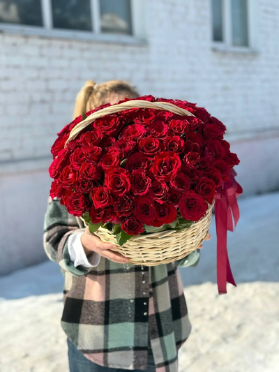 Корзина с 101 розой