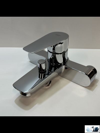 Набор смесителей Grohe BauEdge (для ванной 23604001, для раковины 23330001, душевой гарнитур 27926003 с лейкой, штангой и полочкой)
