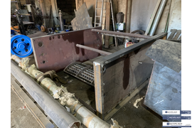 Сборка рамы пакетоделательной машины